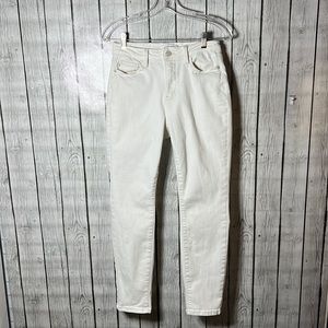 Judy blues Kathleen Hi-Rise Ecru Boyfriend fit Jeans size 26